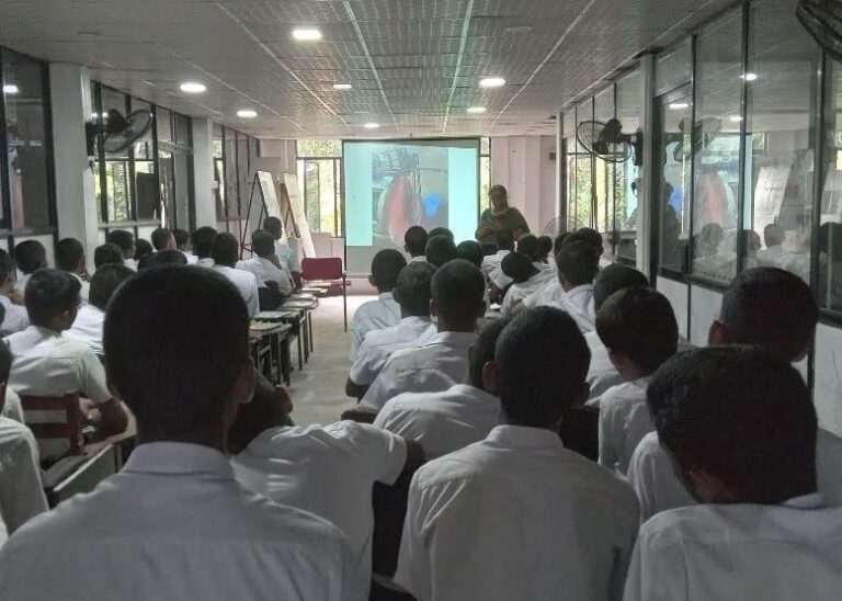 Spontaneous class at the foundation: creating workplace awareness through safety training.